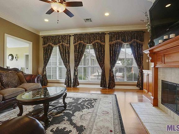 4th image of 38066 Therese Ct E
