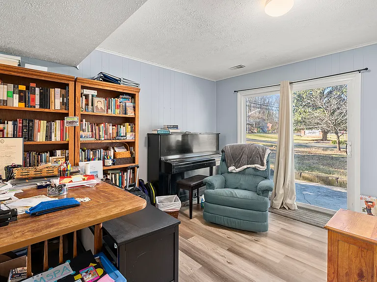 330 Benfield Rd — Photo 20
