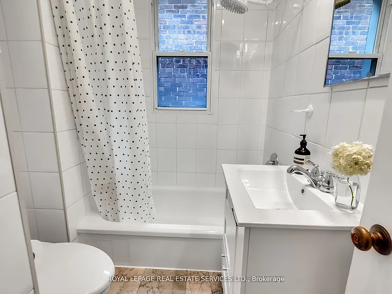 42 Gormley Ave #2 — Photo 27