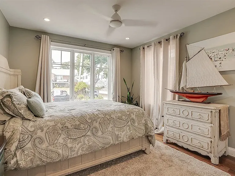 47 Little Nahant Rd — Photo 12