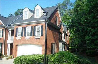 2nd image of 209 Magnolia Grv