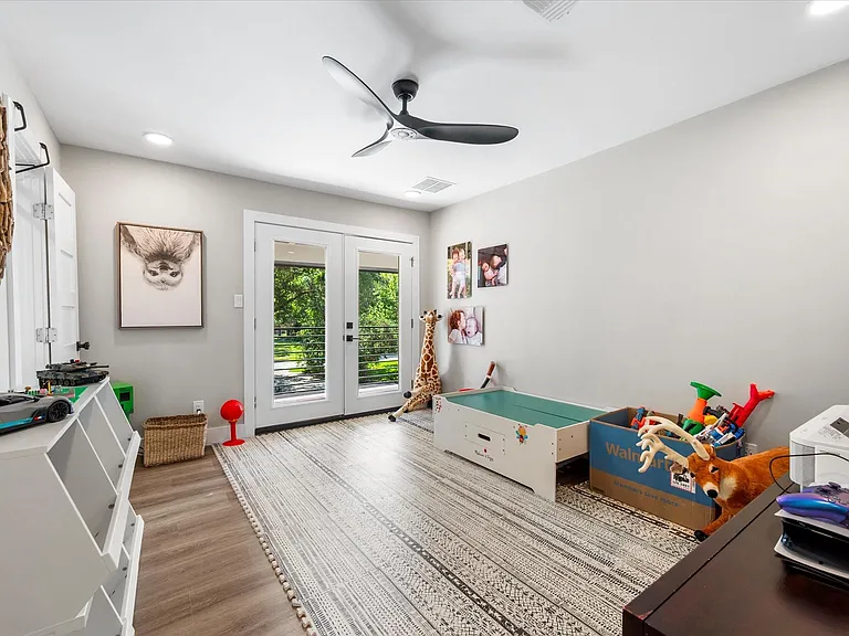 8202 Argentina St — Photo 38