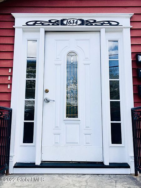 5th image of 1634 Third Street