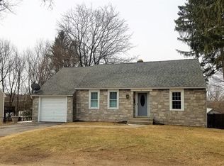 4 Wellington Ave, South Hadley, MA 01075