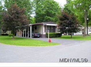 157 Country Rd, Utica, NY 13502