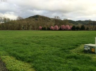 180 Elbridge Ln, Roseburg, OR 97471