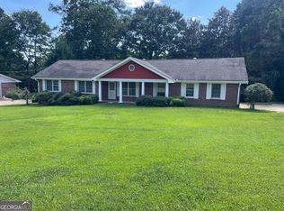 992 Brandywine Dr, Winder, GA 30680