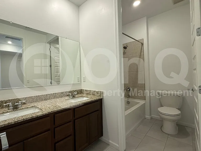 6704 E Caminito La Piscina — Photo 25