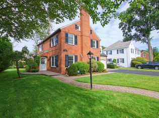 184 Brompton Rd, Garden City, NY 11530