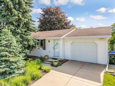 2424 S Horizon Dr, Appleton, WI, 54915
