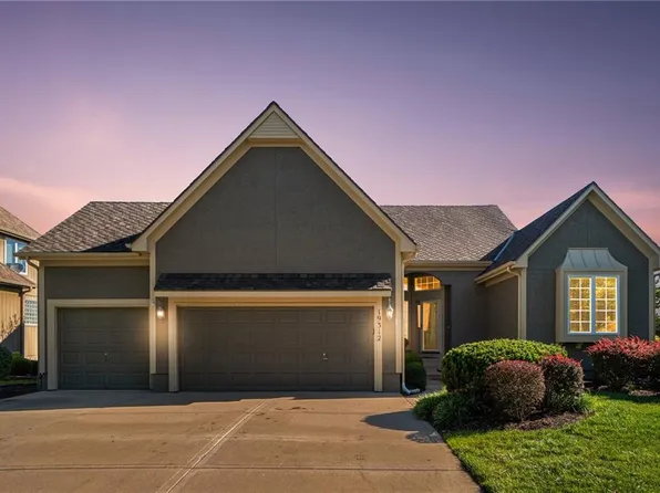 19312 W 98th Ter, Lenexa, KS 66220