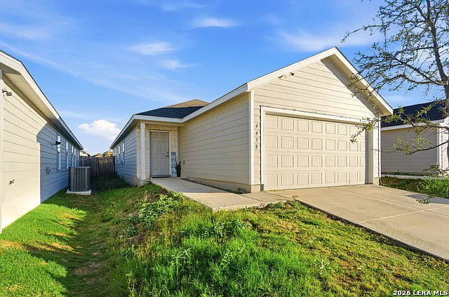 4 bed, 2.0 bath, 1500 sqft, $1,650 — Photo 2