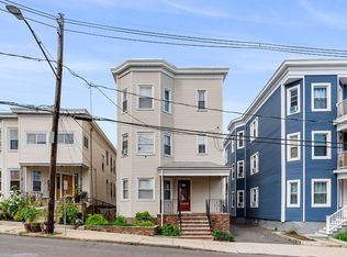 118 Bellingham St, Chelsea, MA 02150