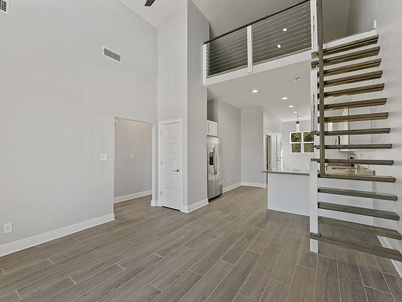 5th image of 225 Winter Garden Dr #E4