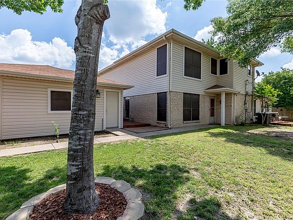 2nd image of 1043 Cottonwood Trl
