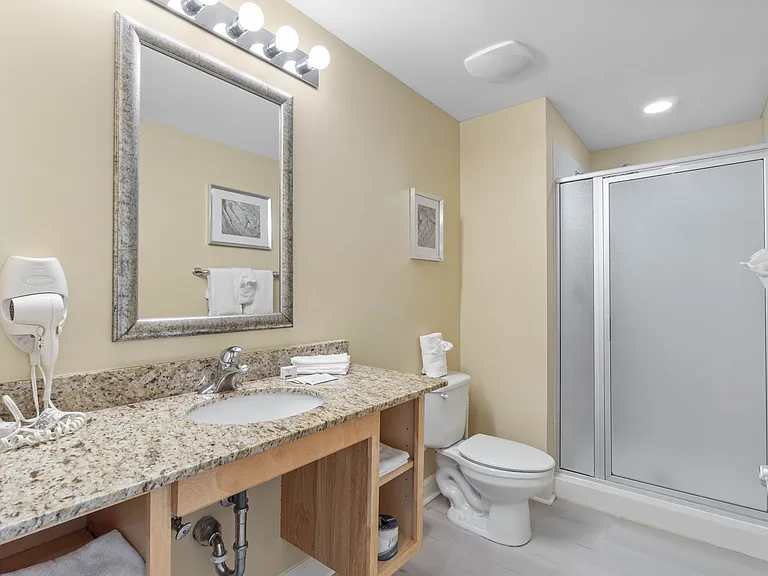2nd Full bathroom for sharing with a blower and vanity