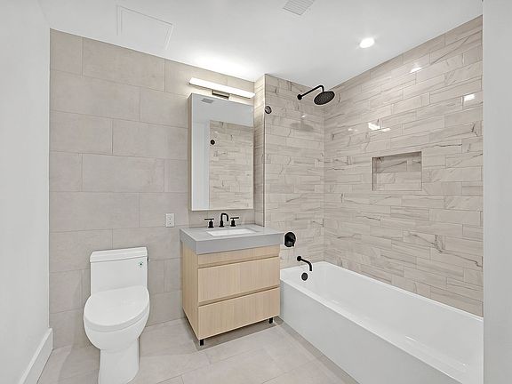 4th image of 46-09 69th St #406