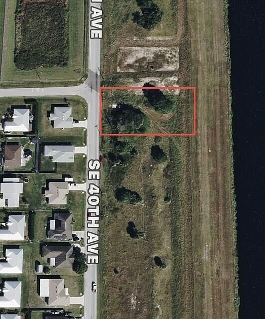 1st image of 810 SE 40TH Avenue