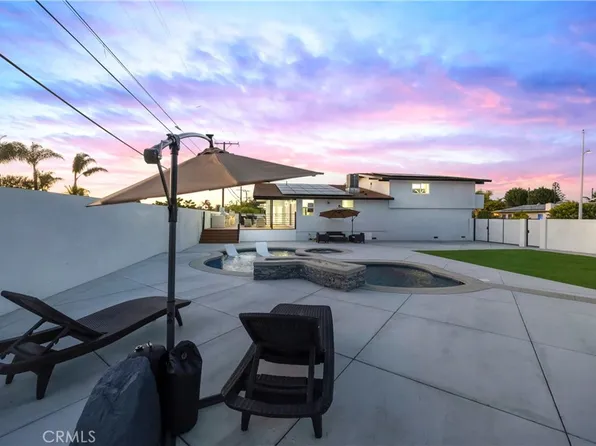 17451 Avalon Ln, Huntington Beach, CA 92647