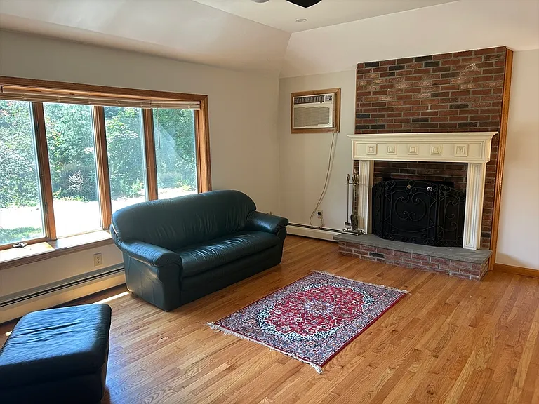 20 Breeze Dr — Photo 8