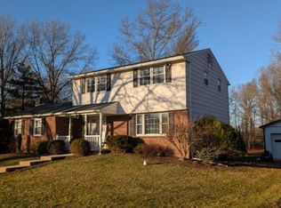 665 Swamp Picnic Rd, Gilbertsville, PA 19525