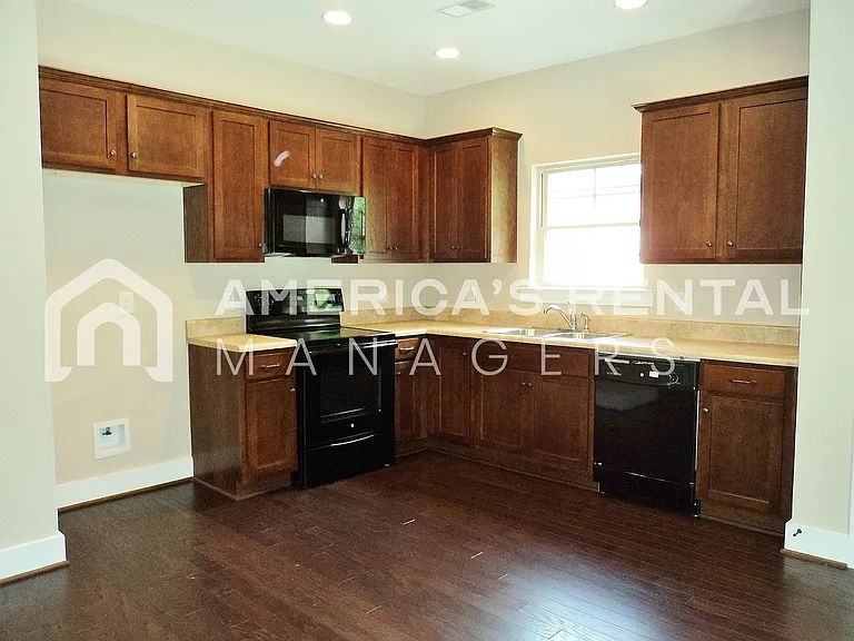 108 Falling Waters Ln — Photo 8
