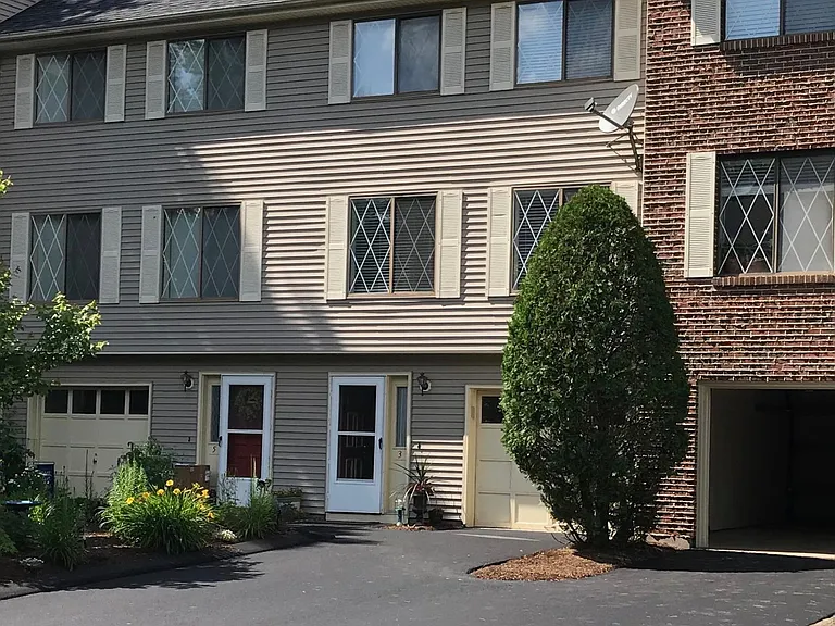 5 Burberry Ct — Photo 1
