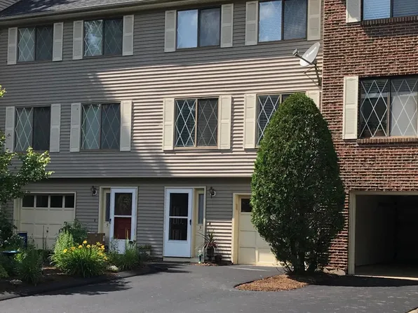 5 Burberry Ct, Merrimack, NH 03054