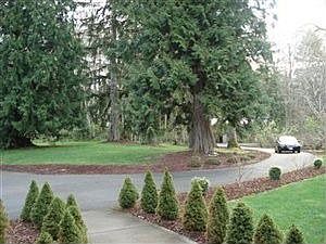 3rd image of 8603 Valley Green Dr SE