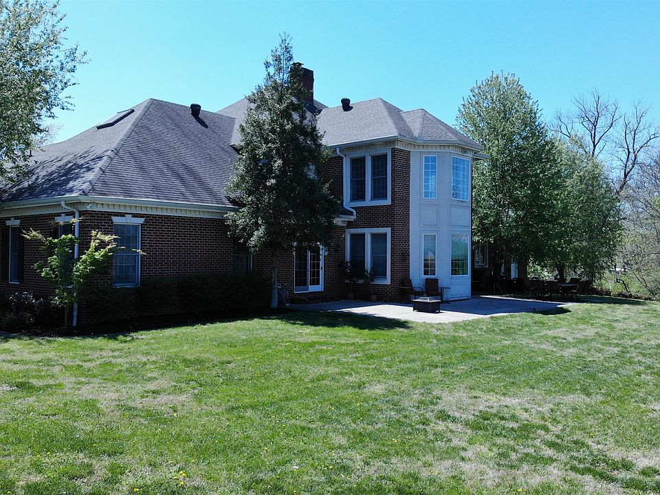 2nd image of 266 Wendling Blvd