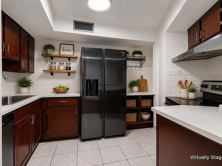 10811 Richmond Ave #39 — Photo 6