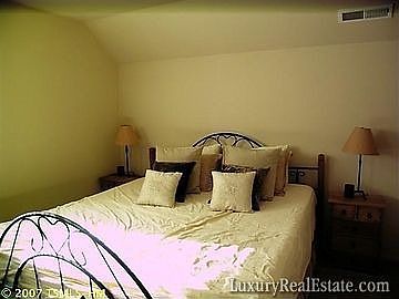 4th image of 148 Skyland Way