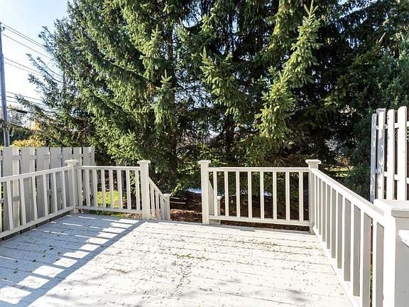 3rd image of 1103 Fern Hollow Dr