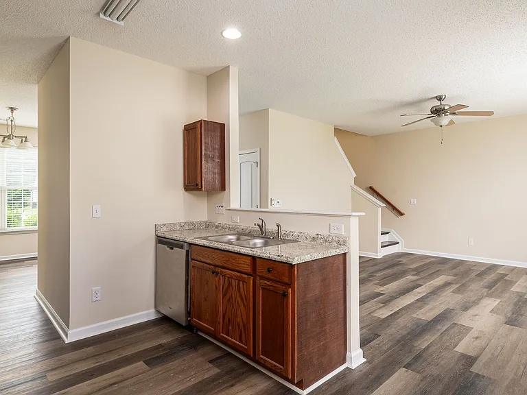 3804 Raintree Dr — Photo 18
