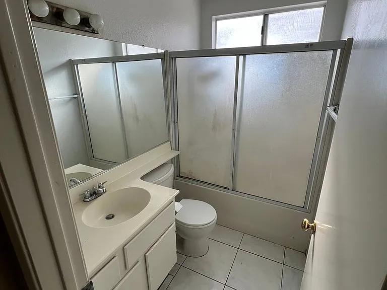 7834 Boxwood Ct — Photo 10