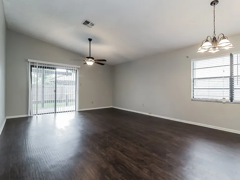 456 Copperstone Cir — Photo 3