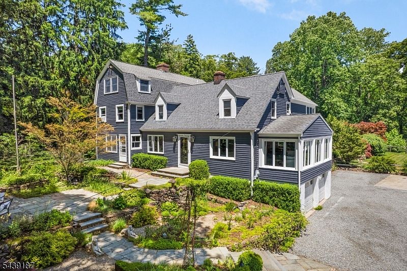 1st image of 61 Tingley Rd