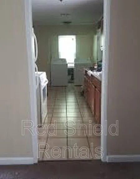 585 Olds St — Photo 2