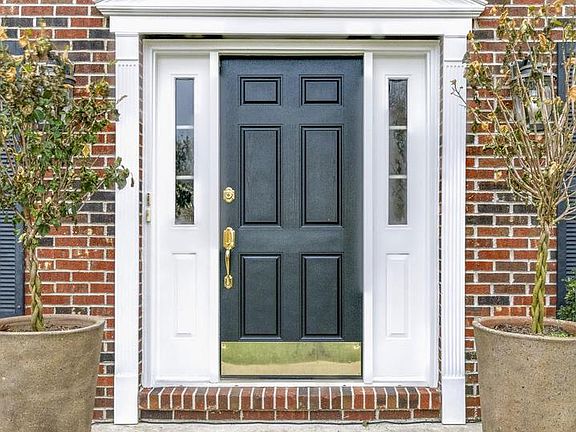 4th image of 35 Rocky Hill Rd