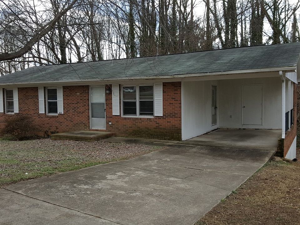 1st image of 415 Roanoke St