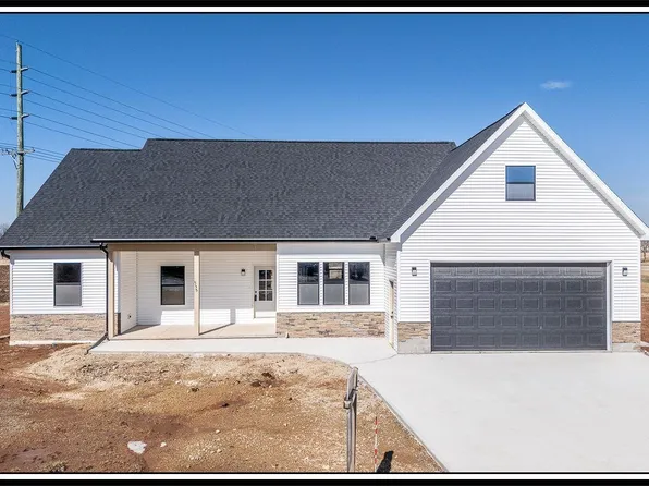 535 Pheasant Dr, New London, WI 54961