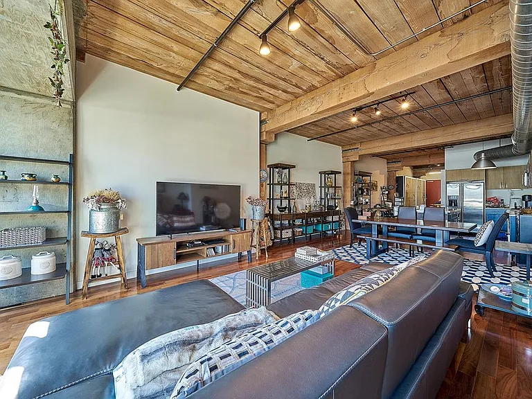 530 S Hewitt St #326 — Photo 8