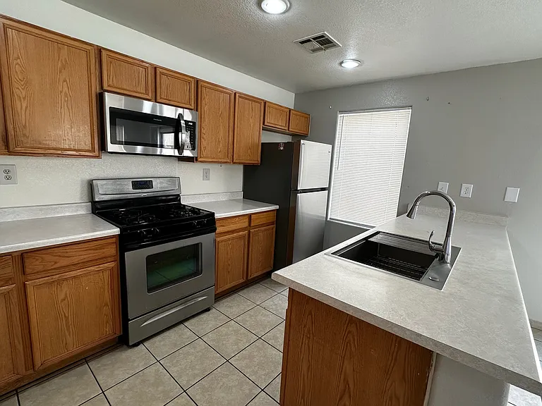 5927 Mount Flora Ct — Photo 4