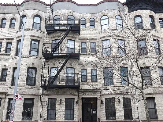 Rented by Rennit Inc. | media 44