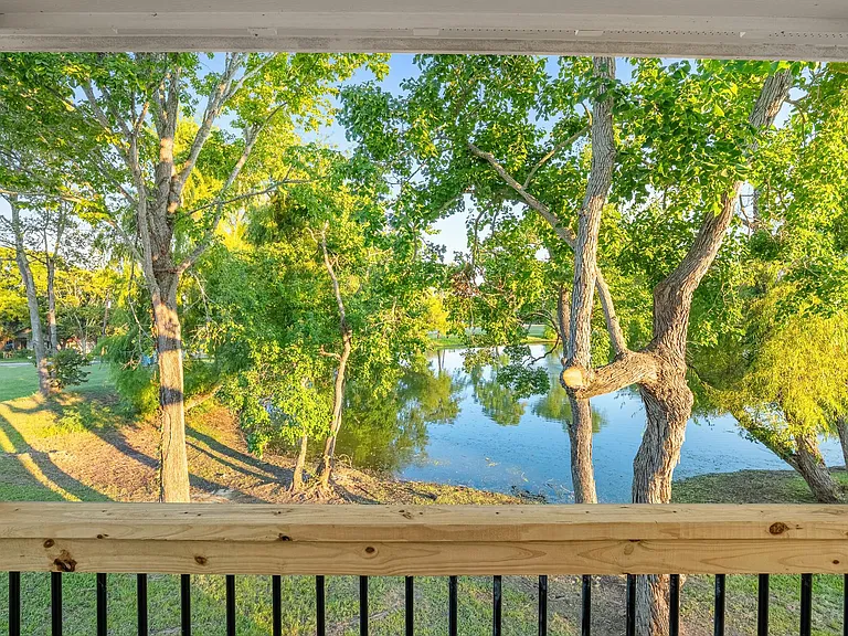 90 Coolcrest Dr — Photo 32