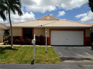 15010 Norfolk Ln, Davie, FL 33331