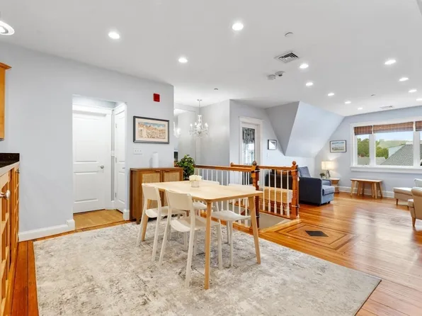 14 Rockland Ave Unit 5, Malden, MA 02148