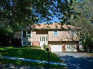 9612 Sahler St, Omaha, NE 68134