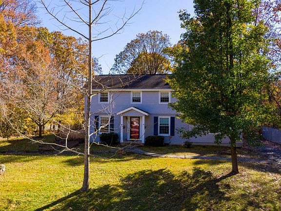 2nd image of 901 Beech Dr
