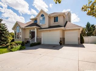 2273 W Canterwood Dr, South Jordan, UT 84095